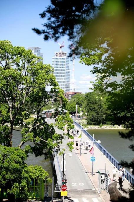 Luxury Skyscraper Apartment With Amazing View Over ヘルシンキ エクステリア 写真