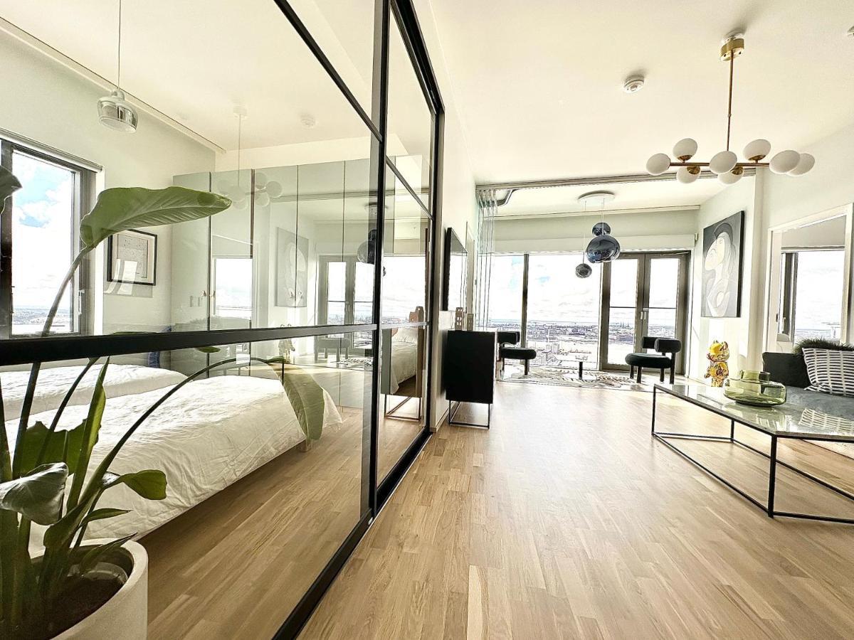 Luxury Skyscraper Apartment With Amazing View Over ヘルシンキ エクステリア 写真